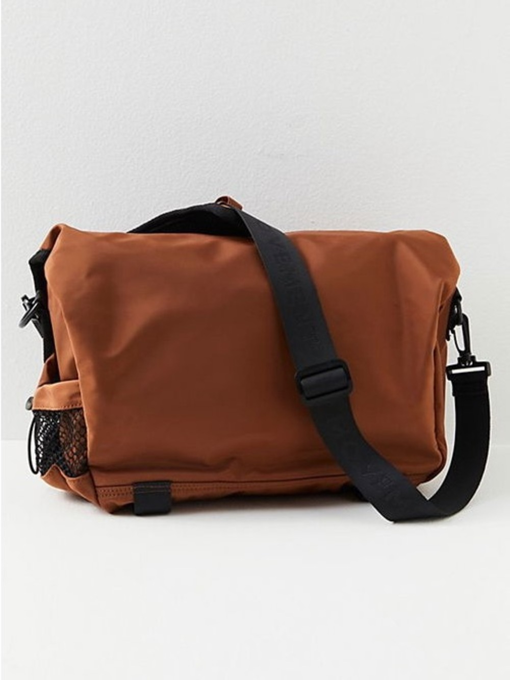 Free People FP Movement Move With It Messenger Bag Utility Crossbody Gym New